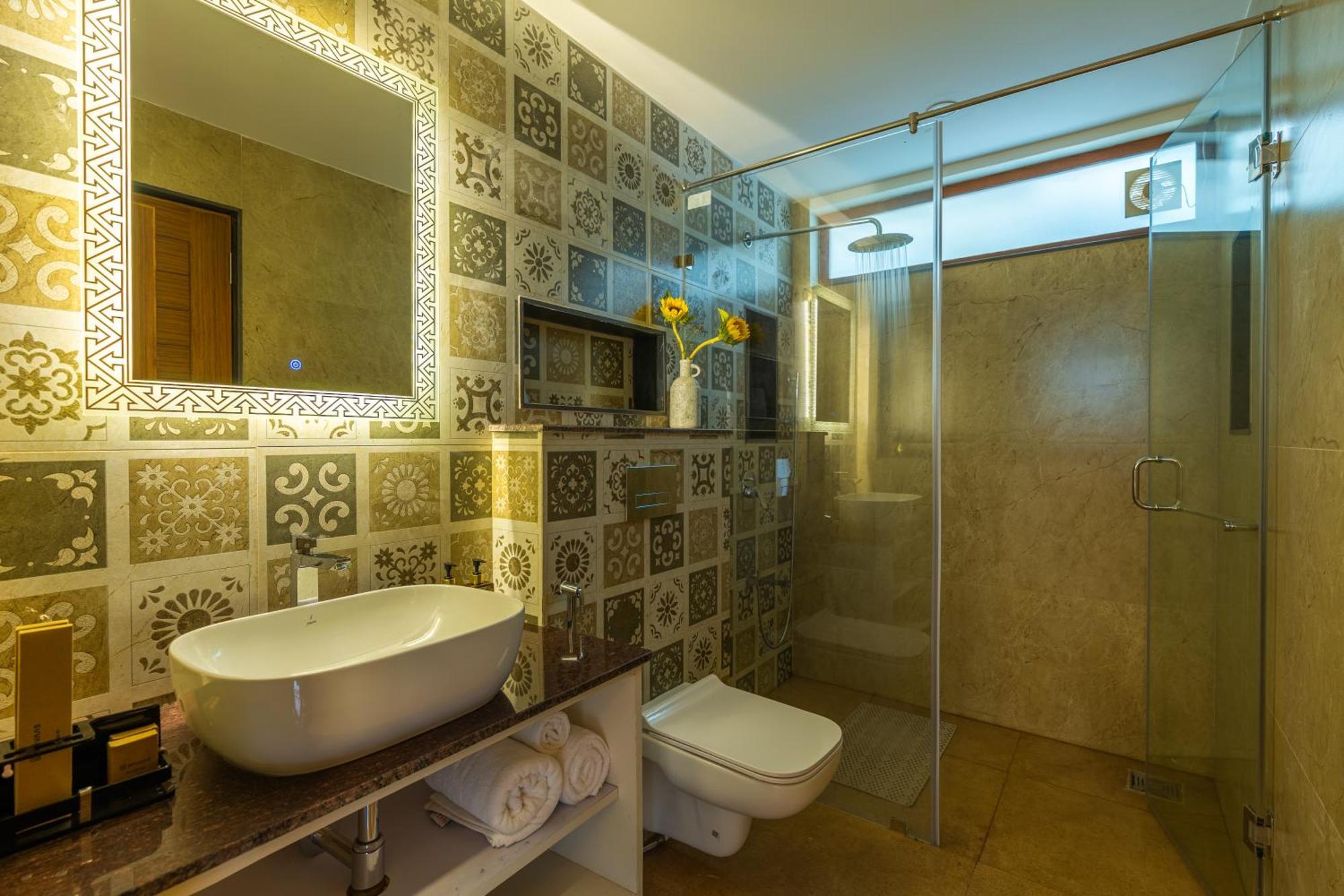 Elivaas 3 Bhk Pvt Pool & Bar - Villa Valerie Oxel Exterior photo