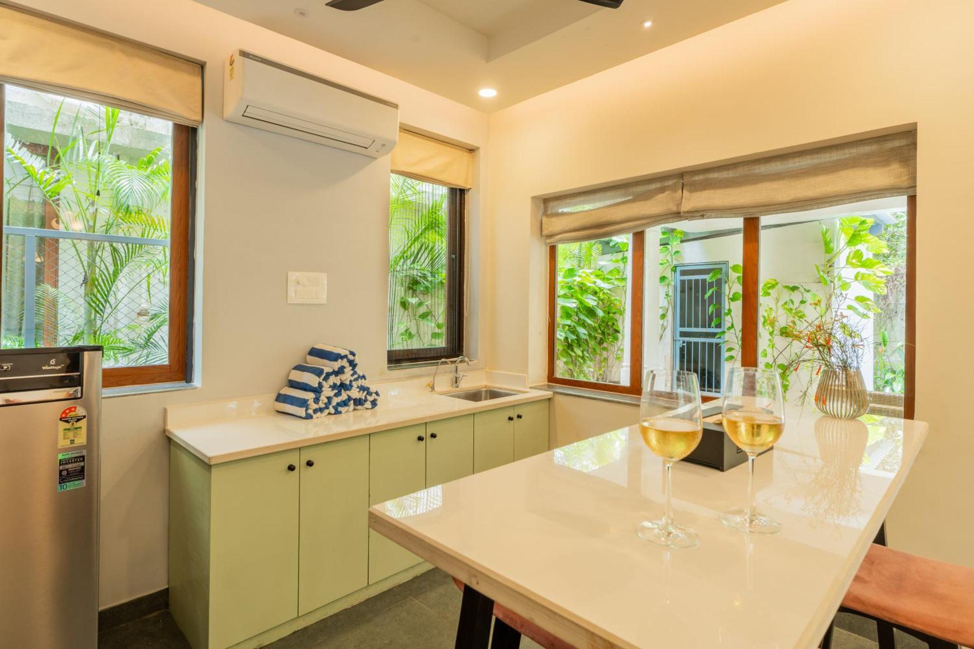 Elivaas 3 Bhk Pvt Pool & Bar - Villa Valerie Oxel Exterior photo